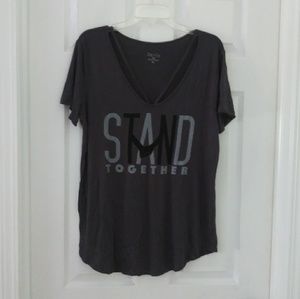 💜Womens statement tee w/ v-neck.